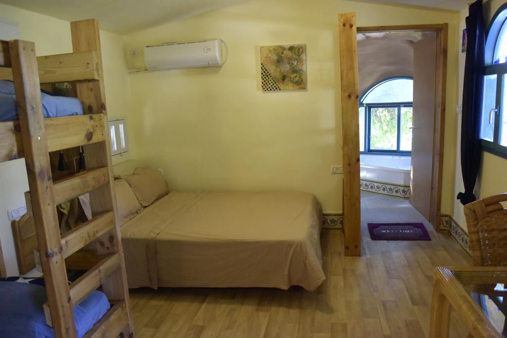 Dutch Farm Israel Bed & Breakfast Sede Zevi Luaran gambar
